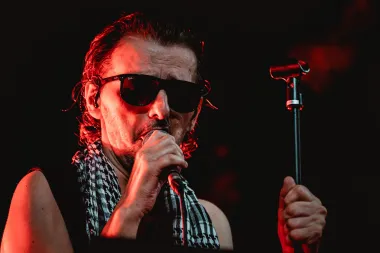 Nakon otkazanih koncerata zbog zdravstvenih problema, Goran Bare oduševio publiku u Šibeniku!