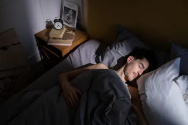 Izluđuje te partnerovo hrkanje? Pokušaj si olakšati uz ove savjete