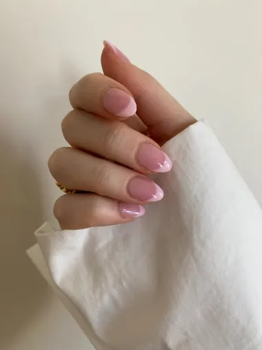 Želiš da ti manikura dulje traje? Isprobaj neki od ovih trikova