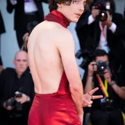 Filmski festival u Veneciji: Timothee Chalamet odabrao je outfit o kojem će se još dugo pričati