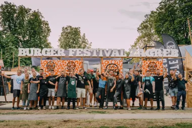Počeo je Zagreb Burger festival i veći je no ikad prije