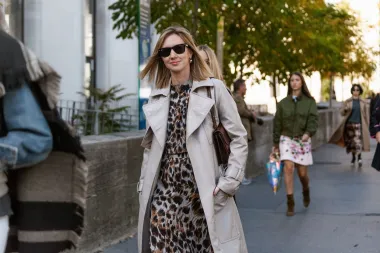 Haljine s printom idealne su za razigrane jesenske kombinacije, a Mango i Zara imaju odlične modele