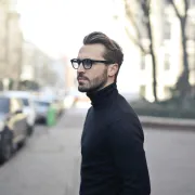 On bi samo zabavu: Ovo su znakovi da frajer nije kandidat za vezu