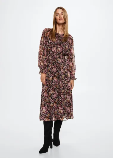 Haljine s printom idealne su za razigrane jesenske kombinacije, a Mango i Zara imaju odlične modele