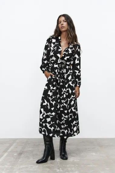 Haljine s printom idealne su za razigrane jesenske kombinacije, a Mango i Zara imaju odlične modele