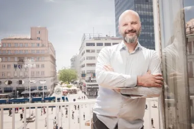 ArhiBau spaja arhitekte, projektante, graditelje, javni sektor, izlagače i posjetitelje s temama zelene energetike, arhitekture, urbanizma