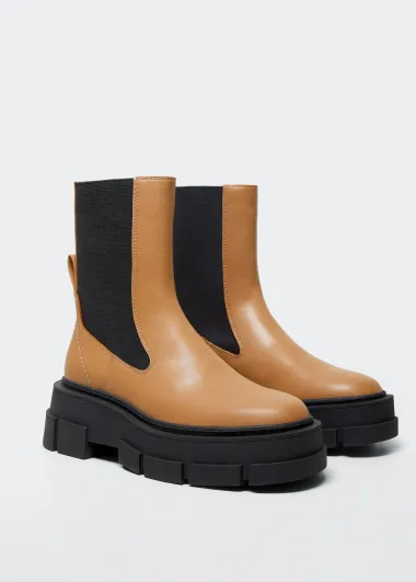 I ove jeseni nose se upečatljive  'chunky' čizme - evo gdje pronaći najbolje modele