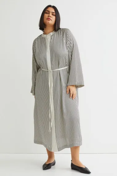 Međusezonsko sniženje u H&M-u: 10 klasičnih komada koje želimo 'uloviti'
