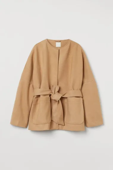 Međusezonsko sniženje u H&M-u: 10 klasičnih komada koje želimo 'uloviti'