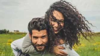 7 'malih stvari' koje ljude čine puno sretnijima u vezama
