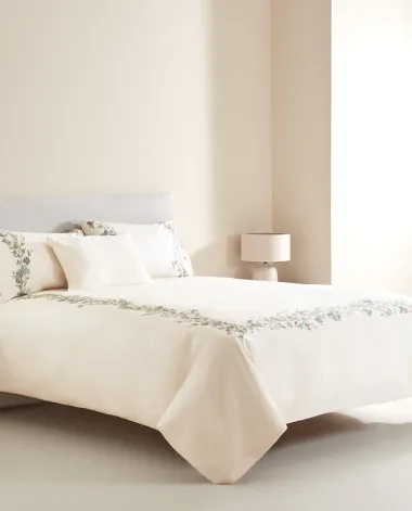 Divna je! Zara Home božićna kolekcija pretvorit će svaki dom u zimsku bajku