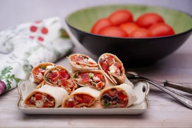 Tortilla pizza idealan izbor za brzi ručak gotov za 10 minuta