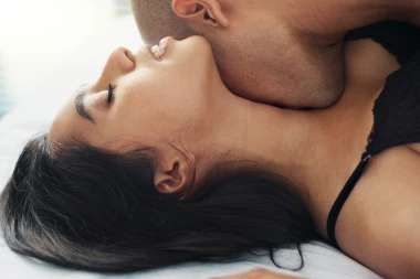 &Scaron;to mu&scaron;karci vole? 8 poza kojima će&scaron; odu&scaron;eviti svog partnera