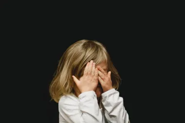Nevidljivi ožiljci: 5 znakova da si odrasla s emocionalno nasilnim roditeljima