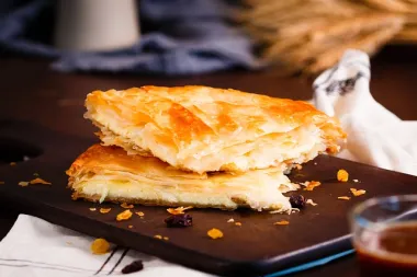 Kako se priprema ukusna i jednostavna pita sa sirom?