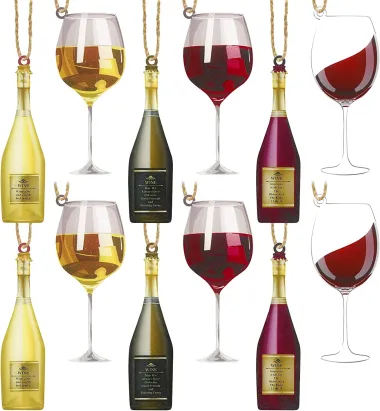 Totalni hit: Ove godine bor ukrašavamo neodoljivim čašama za vino i koktele