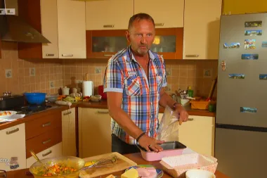 Ivica nije oduševio goste: 'Više zna pričati o ženama nego kuhati'