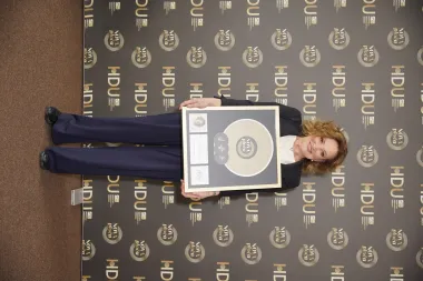 Terezi Kesoviji, Dragi Dikliću, Stjepanu Jimmyju Staniću i Croatia Recordsu dodijeljena nagrada „Nova ploča“ za njihov izuzetan doprinos diskografiji i glazbenoj kulturi