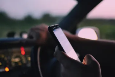 Pet stvari o kojima baš nikad ne bi trebala raspravljati preko poruka