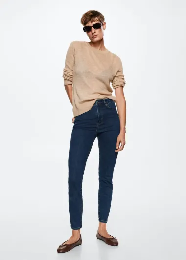 Skinny traperice opet su IN: Kako ih nositi i gdje pronaći najbolje modele?