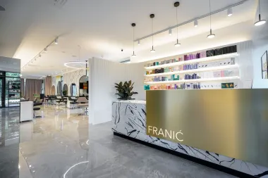 Zavirite u najljepši frizerski salon u Hrvatskoj koji svojim uređenjem stoji uz bok salonima svjetskih metropola – Salon Franić