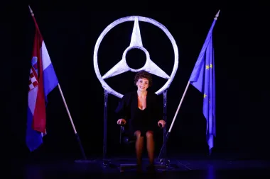 Kazalište Moruzgva na velikoj turneji sa svoje dvije uspješnice – 'Vla, Vla, Vlajland cabaret' i ' Čudo'