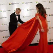 Kakav kavalir: George Clooney potezom na crvenom tepihu oduševio sve