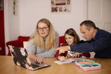 Jesi li tigar, delfin ili meduza? Riješi kviz i otkrij koji si tip roditelja