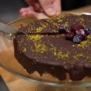 Tako brza, tako jednostavna: Torta koja se ne peče, a oduševit će sve čokoljupce