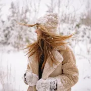 Tople i stylish modne kombinacije idealne za zimu i snijeg