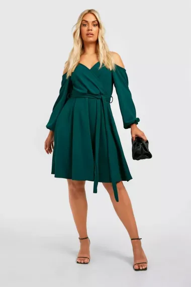 Najljepše elegantne haljine za žene koje nose XL i XXL veličinu