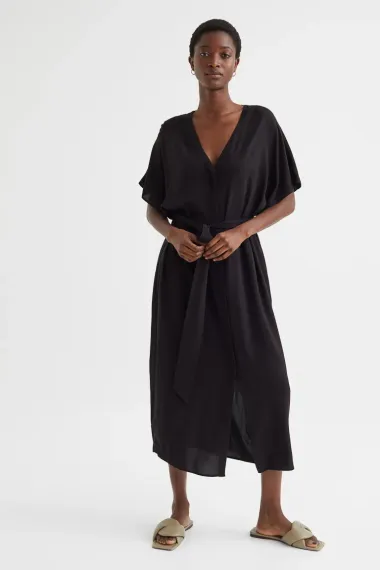 Počelo je veliko H&M sniženje: Izdvojile smo top komade - od kaputa do haljina
