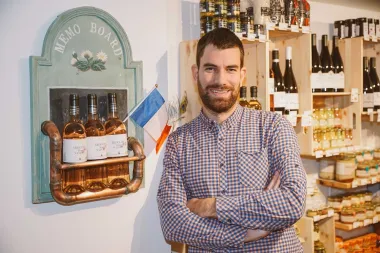 Iza šarmantne trgovine „Voilà Francuske delicije“ krije se predivna ljubavna priča