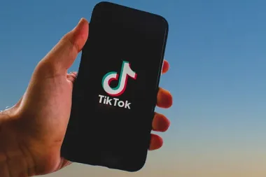 Što je TikTok? Koje su osnovne karakteristike društvene mreže TikTok?