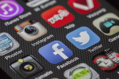 Što označava plava kvačica na Facebooku?