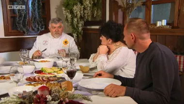 Samo je Ivan prepoznao Božin trud, ostali gosti vrlo nezadovoljni: 'Glavno jelo nula! Sarma nula! Sve je bilo pretjerivanje'
