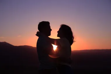 8 znakova da si partnera stavila na pijedestal, a sebe zanemarila