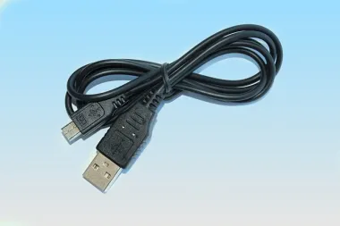 Kako spojiti mobitel na TV USB kablom?