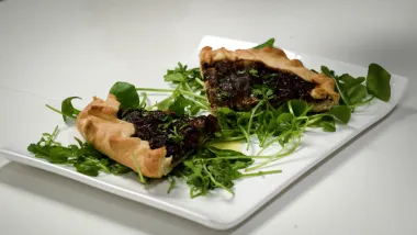 Slasni galette s gljivama idealan je brzinski ručak ili večera