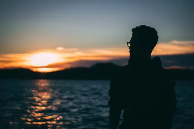 Skrivaju osjećaje kao zmija noge: Emocionalno nedostupni znakovi