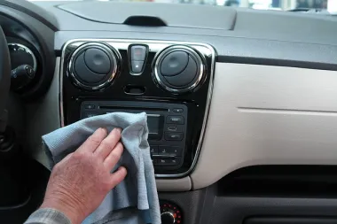 Kako dezinficirati klimu u autu u svega nekoliko koraka?