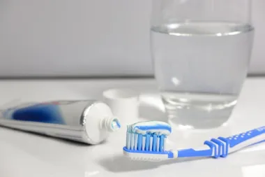 Kako na pravilan način dezinficirati četkicu za zube? Koliko često je potrebno dezinficirati četkicu za zube?