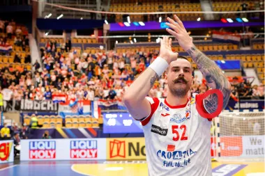 Jesi li ga primijetila? Obožava Hajduk i tetovaže i definitivno je 'prvi brk' naše rukometne reprezentacije