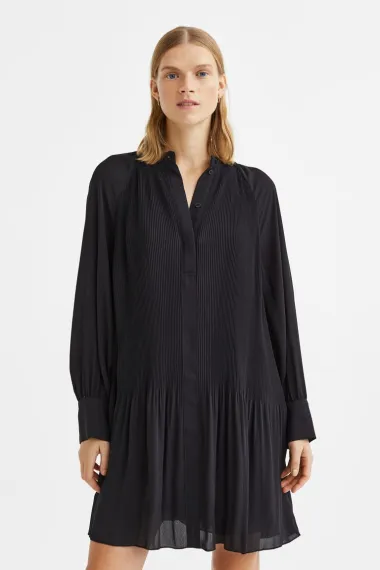 Još traje sniženje u H&M-u pa smo izdvojile upečatljive komade do 30 eura
