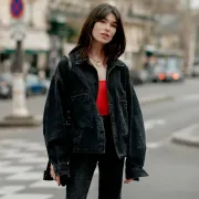 Kako nositi traperice visokog struka? Imamo outfit ideje za svaku prigodu