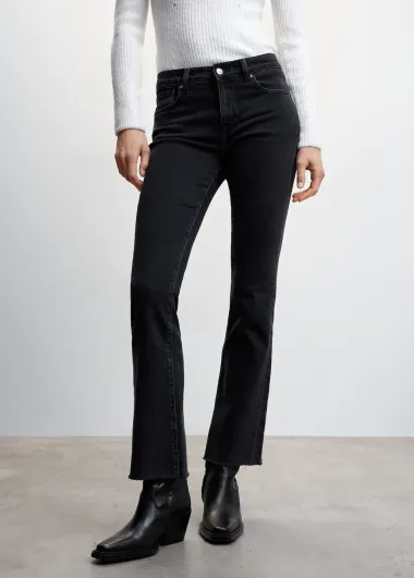 Kako nositi traperice visokog struka? Imamo outfit ideje za svaku prigodu