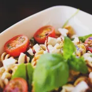 Najbolje i jednostavne hladne salate s tjesteninom