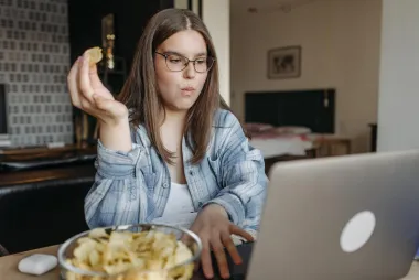 Kontrola nad tanjurom: Pet trikova uz koje ćeš se prestati prejedati