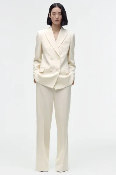 Bijele kombinacije za zimske dane u kojima ćeš uvijek izgledati elegantno
