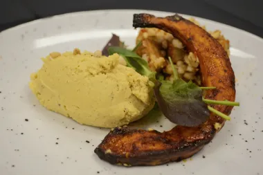 Posebna veganska večera u restoranu Matrix oduševila je goste i obilježila mjesec veganske prehrane!